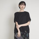 Kilka/袖口から下着が見えにくいポコポコブラウス